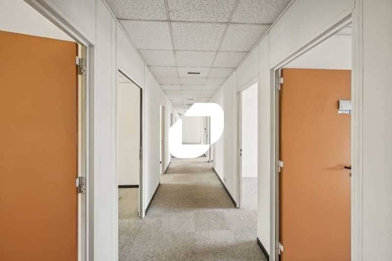 14 Rue Du Saule Trapu, Massy to rent - Interior Photo - Image 3 of 30