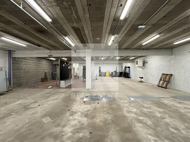 6 Chemin Des Gorges, Dardilly to rent - Interior Photo - Image 3 of 12