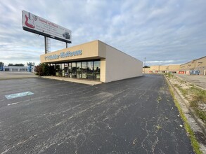 1830 S Reed Rd, Kokomo, IN for rent Building Photo- Image 2 of 6