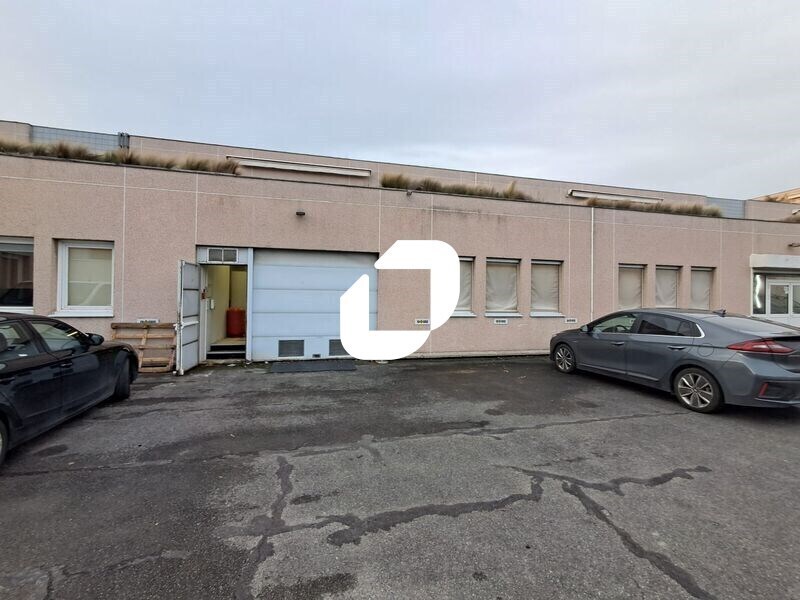 Office in Nanterre to rent Building Photo- Image 1 of 14