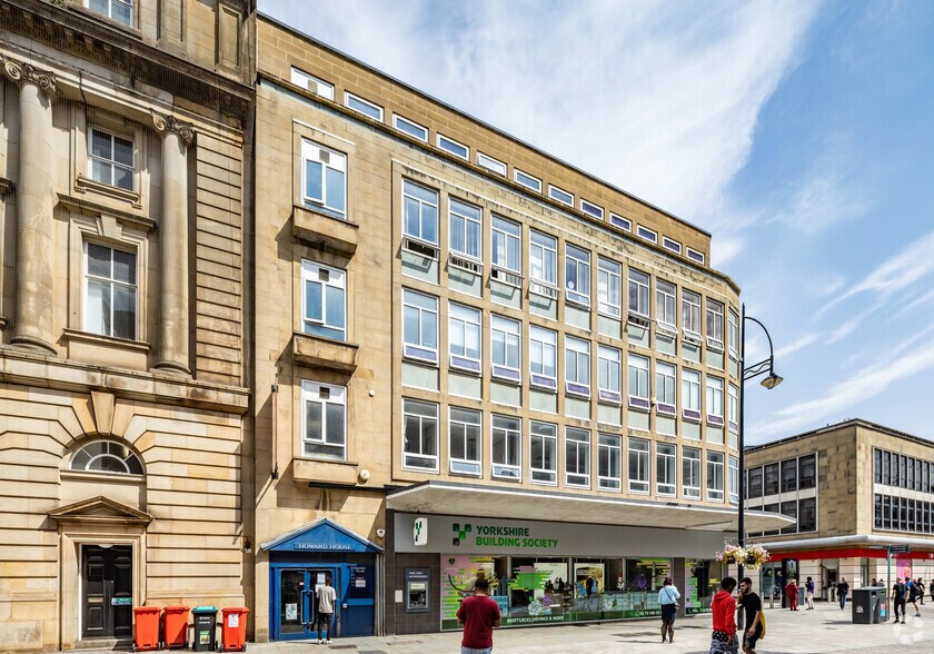 6 Bank St, Bradford to rent - Building Photo - Image 2 of 2