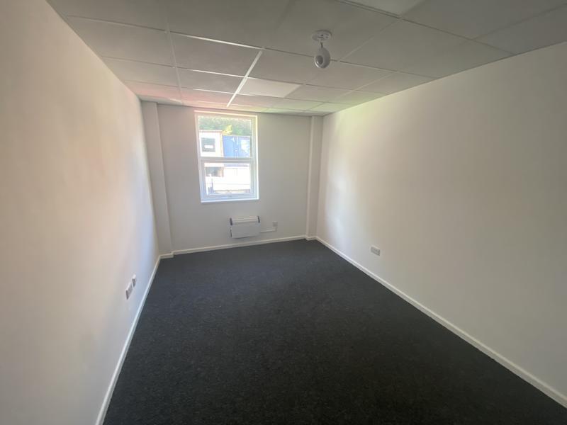 37 Canal St, Stockport for sale Interior Photo- Image 1 of 1