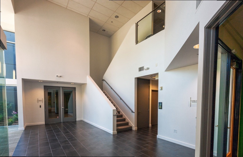 8905 SW Nimbus Ave, Beaverton, OR to rent Interior Photo- Image 1 of 2