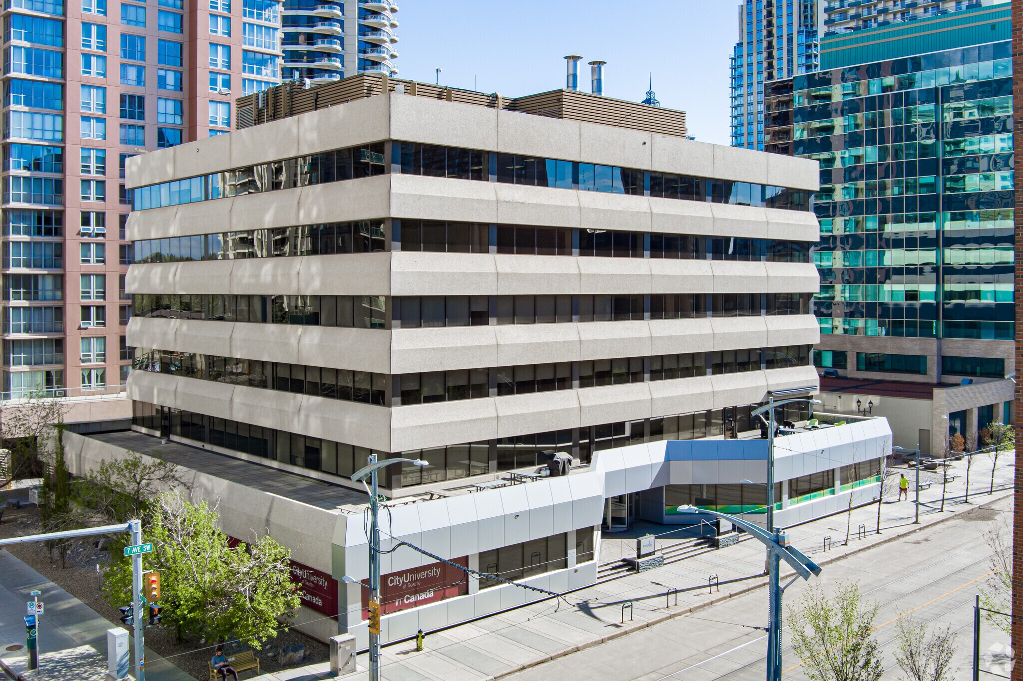1040 7th Ave SW, Calgary, AB to rent Building Photo- Image 1 of 9