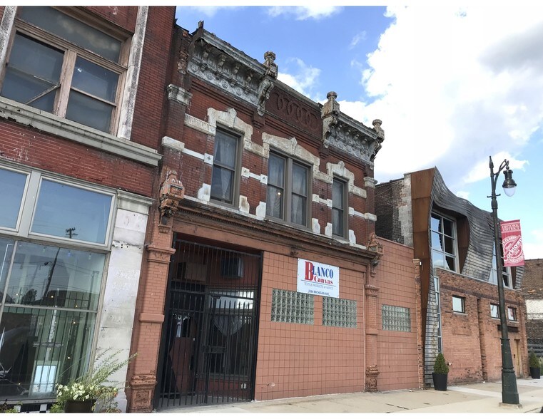2564 Michigan Ave, Detroit 48216