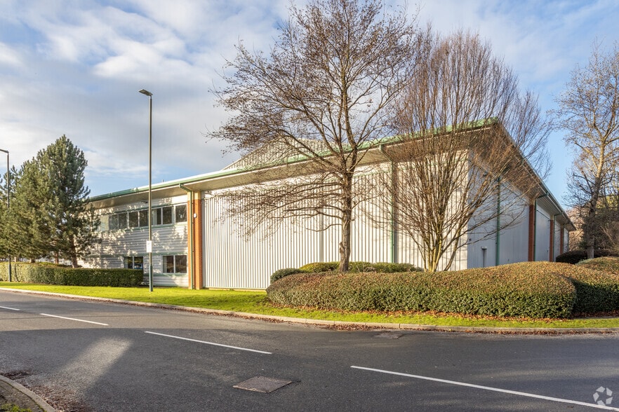 Hurricane Rd, Brockworth to rent - Building Photo - Image 3 of 5