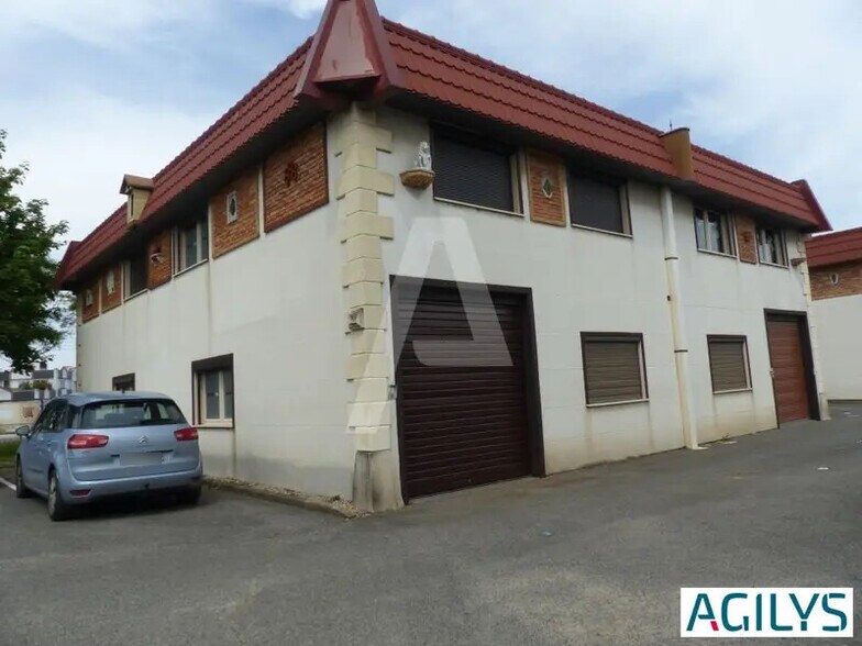 13 Rue Du Buisson Aux Fraises, Massy to rent - Building Photo - Image 2 of 8