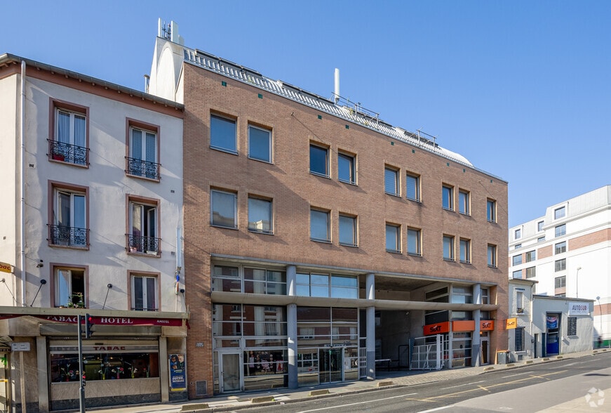 Office in Saint-Ouen-sur-Seine to rent - Building Photo - Image 2 of 18