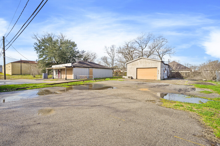 6618 Calhoun Rd, Houston, TX for sale - Building Photo - Image 2 of 6