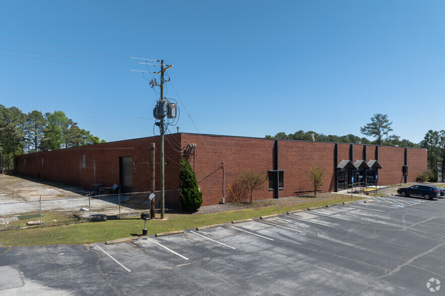 1950 Lithonia Industrial Blvd, Lithonia, GA for sale - Primary Photo - Image 1 of 1