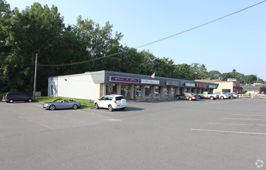 850-862 Farmington Ave, Bristol, CT for sale - Primary Photo - Image 1 of 1