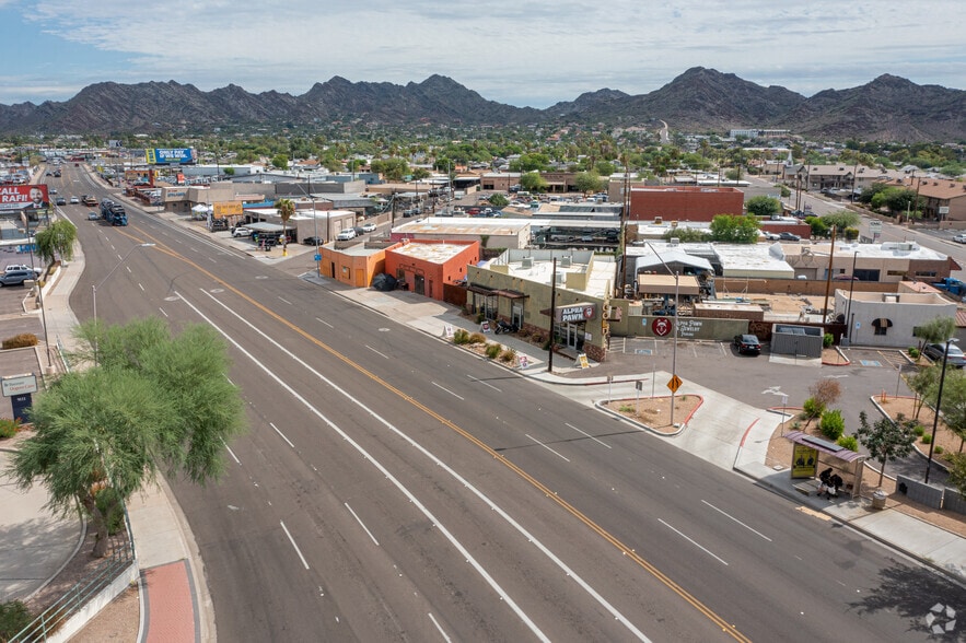 9017 N Cave Creek Rd, Phoenix, AZ for sale - Building Photo - Image 1 of 7