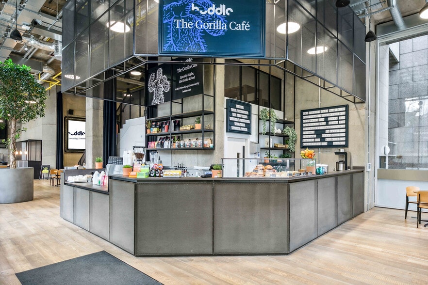 3 Shortlands, London to rent - Interior Photo - Image 2 of 17