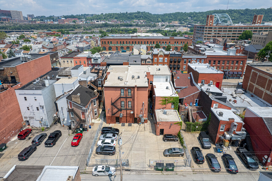 2008 E Carson St, Pittsburgh, PA for sale - Building Photo - Image 2 of 5