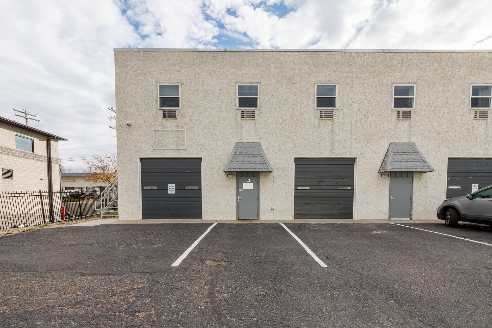 5306 S Bannock St, Littleton, CO to rent Interior Photo- Image 1 of 12