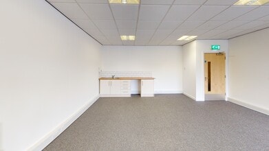 Leeside Rd, London to rent Matterport 3D Scan- Image 2 of 16