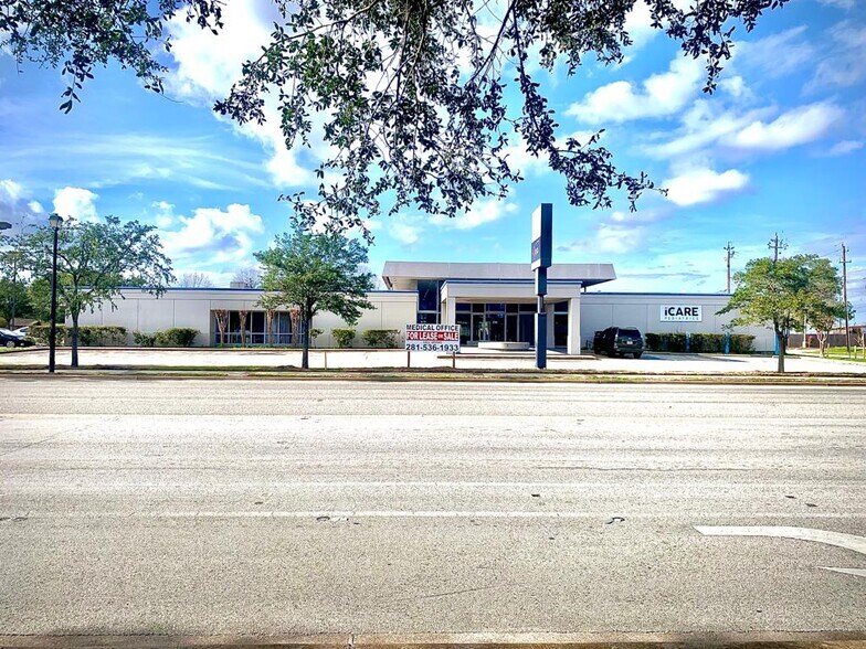 218 W NASA Rd 1, Webster, TX for sale - Building Photo - Image 1 of 4