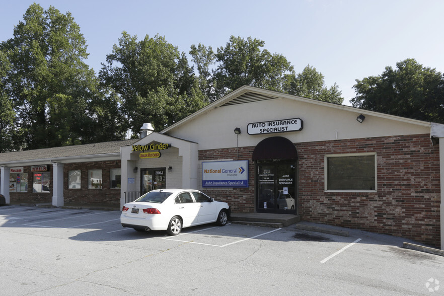 2100 Poinsett Hwy, Greenville, SC for sale - Primary Photo - Image 1 of 1