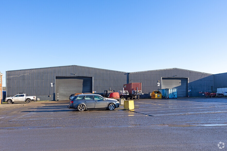 Killingholme Airfield, North Killingholme to rent - Building Photo - Image 3 of 6