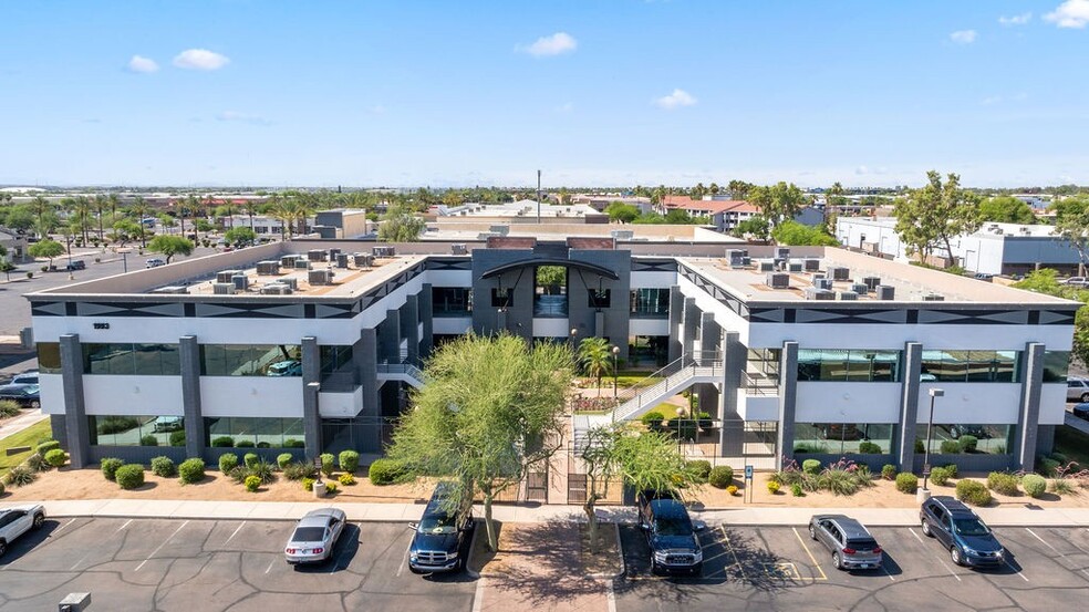 1553 W Todd Dr, Tempe, AZ for rent - Building Photo - Image 1 of 17