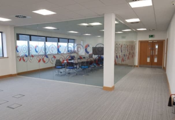 Kingswood Lakeside, Cannock to rent - Interior Photo - Image 2 of 5