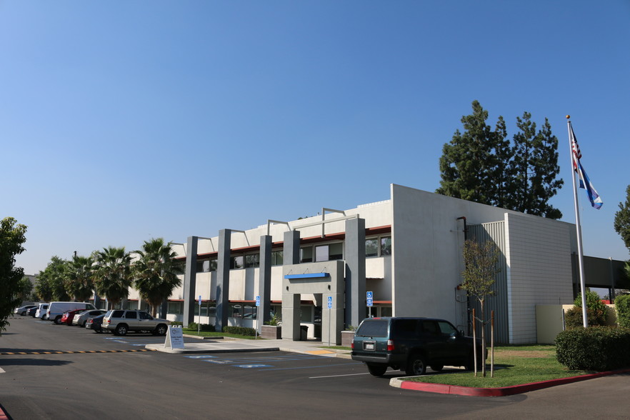 606 E Mill St, San Bernardino, CA for rent - Primary Photo - Image 1 of 7