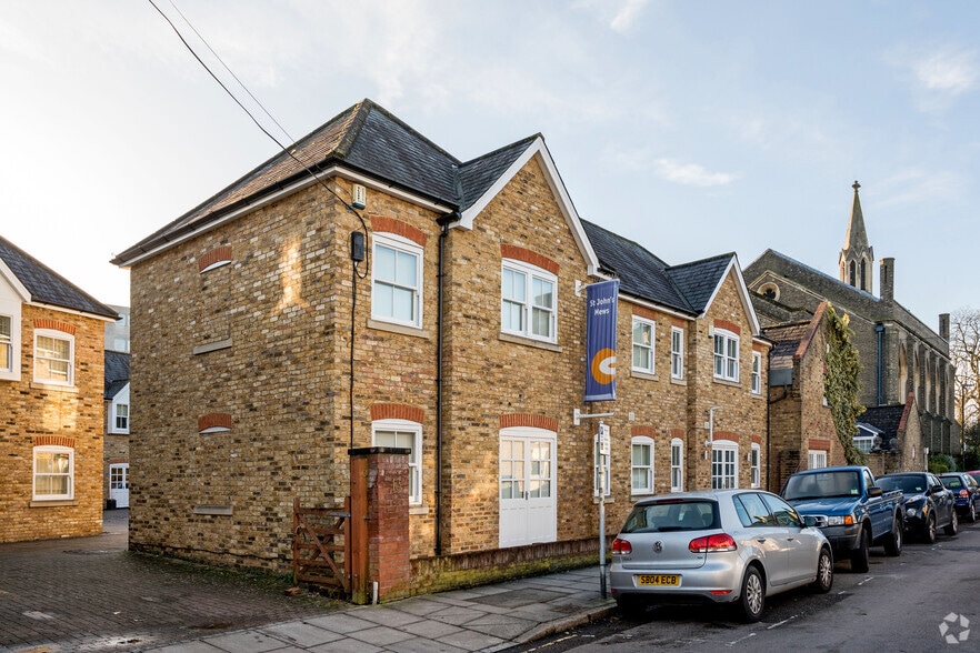 St Johns Rd, Kingston Upon Thames to rent - Building Photo - Image 2 of 15