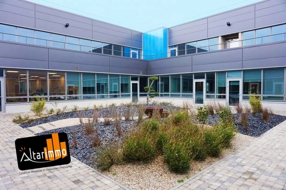 Location Bureaux 345 m² - Photo 1