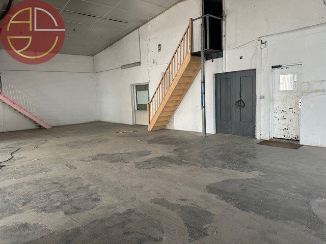 Industrial in Launaguet to rent Interior Photo- Image 1 of 8