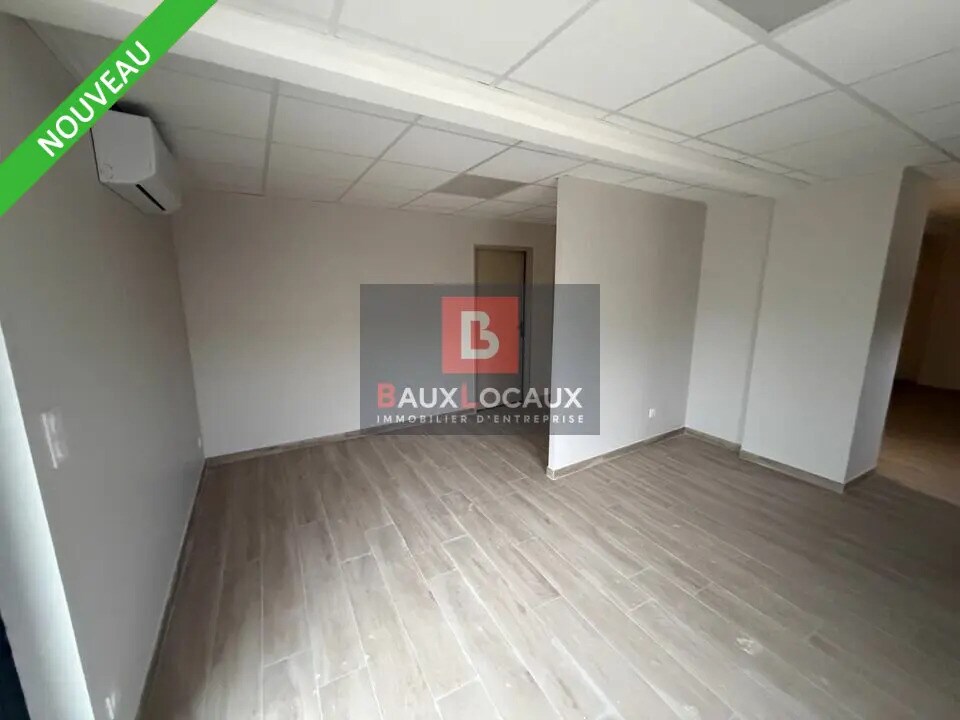 Office in Le Pontet to rent Building Photo- Image 1 of 7