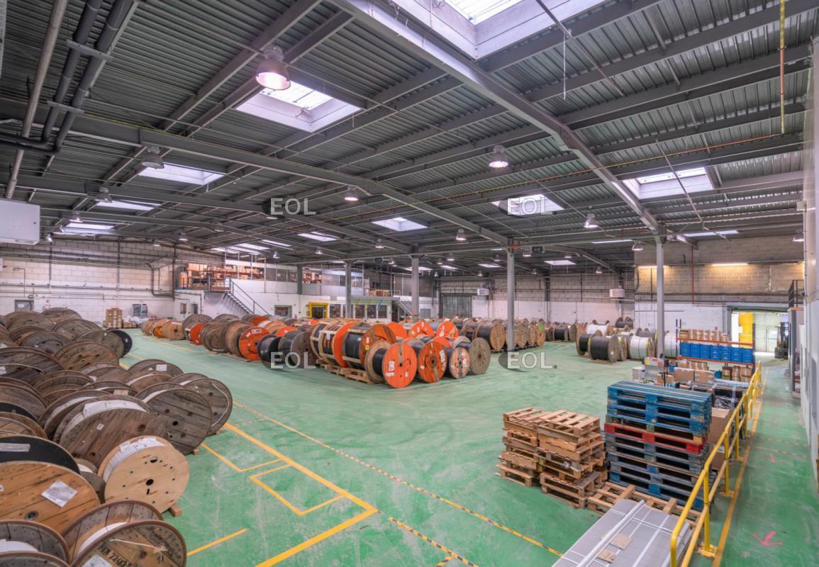 Industrial in Palaiseau to rent Interior Photo- Image 1 of 1