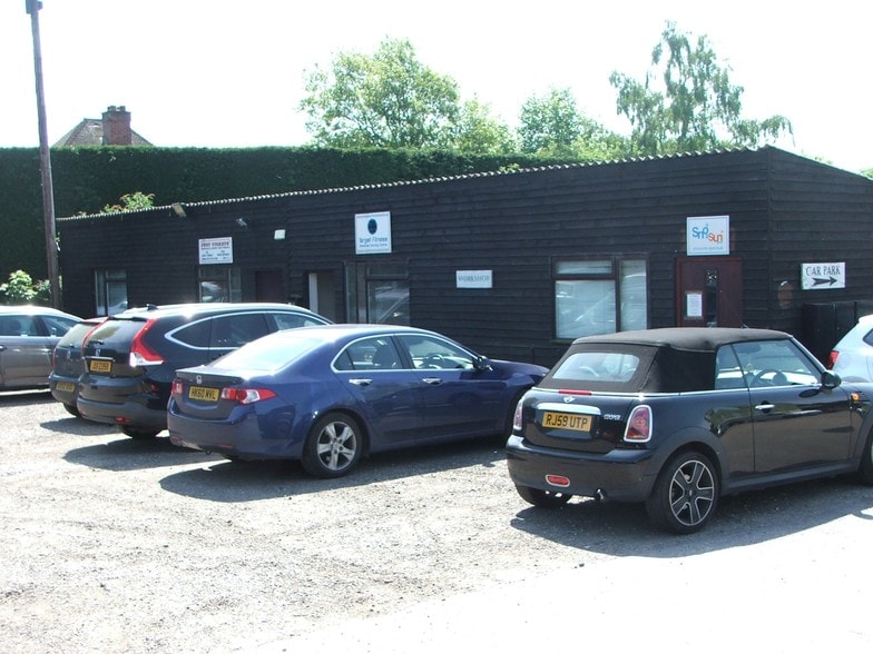 Greys Green, Rotherfield Greys to rent - Primary Photo - Image 1 of 2