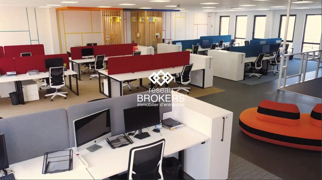Vente Bureaux 700 m² - Photo 1