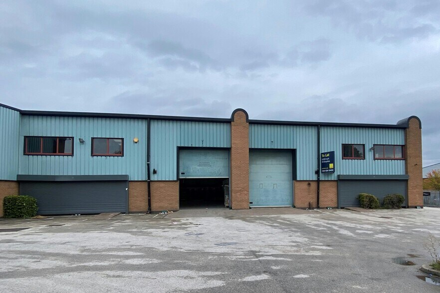 Earls Colne, Earls Colne to rent - Building Photo - Image 3 of 26