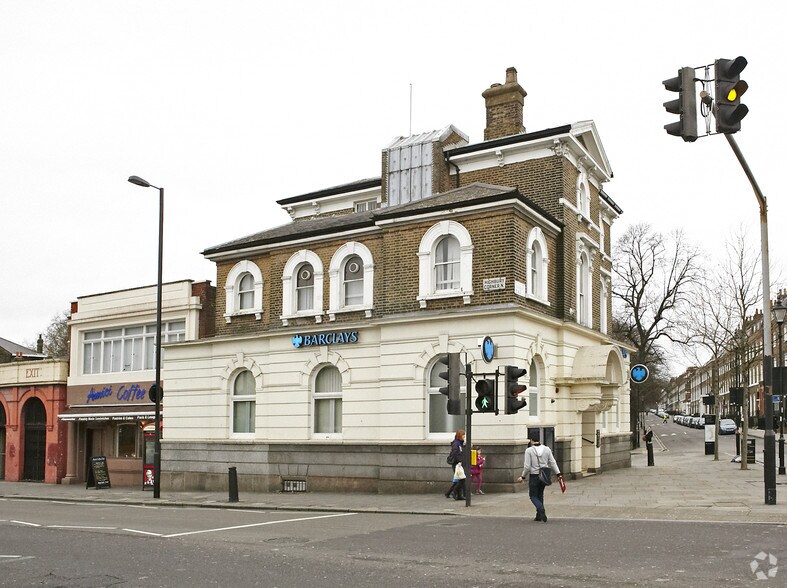 2-4 Highbury Corner, London for sale - Primary Photo - Image 1 of 1