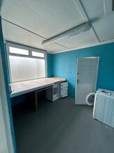 Langley Ave, Jersey to rent Interior Photo- Image 2 of 2