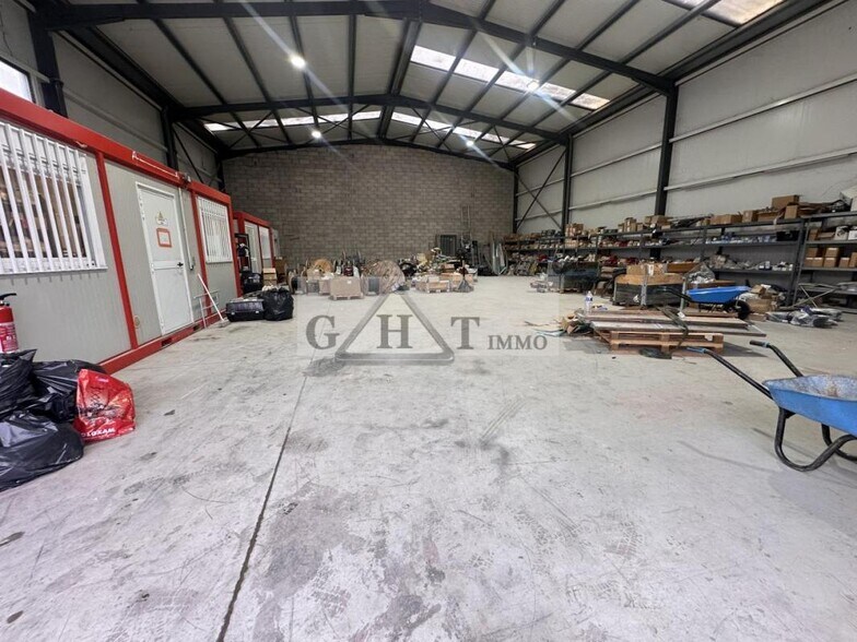 Industrial in Vigneux-sur-Seine to rent - Interior Photo - Image 1 of 2
