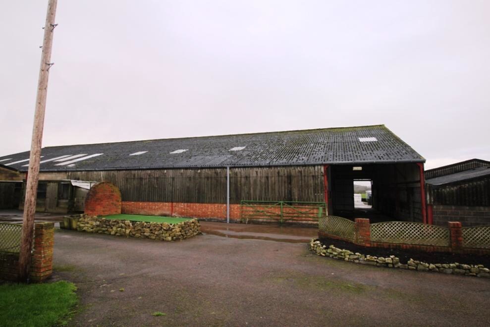 Wood Farm, Ufton for sale Primary Photo- Image 1 of 1