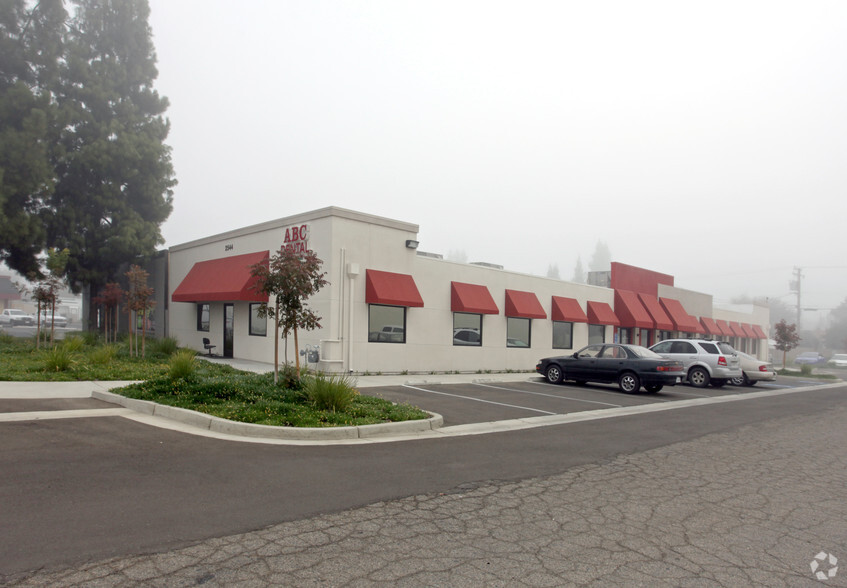 2544-2548 S Mooney Blvd, Visalia, CA for sale - Primary Photo - Image 1 of 1