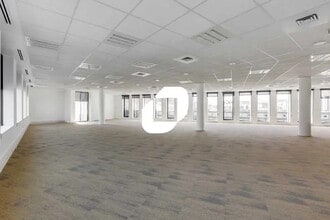 Office in Bourg-la-Reine to rent Interior Photo- Image 1 of 14