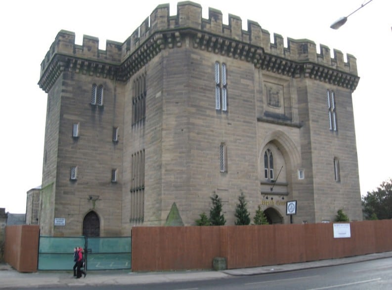 Castle Bank, Morpeth for sale - Primary Photo - Image 1 of 1