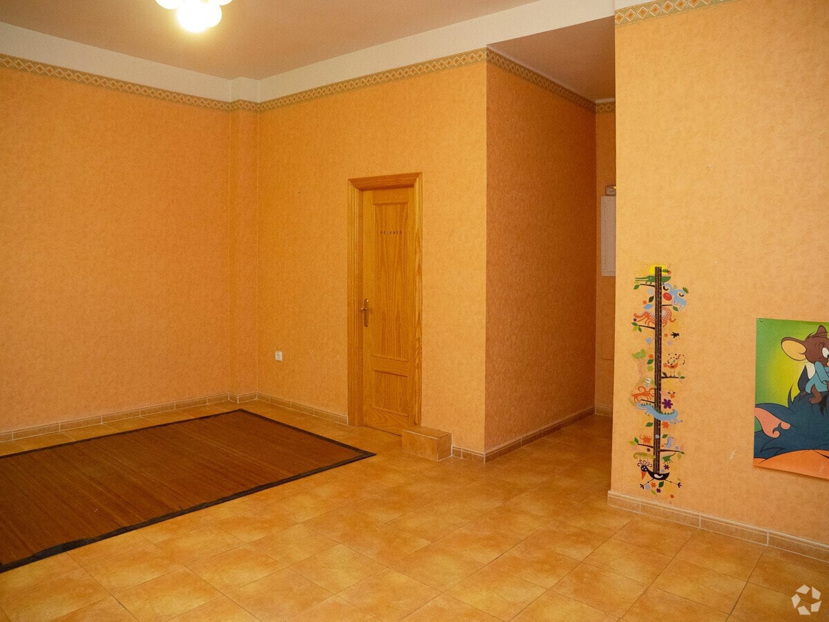 Calle Stuart, 113, Aranjuez, MAD 28300 - Unit Puerta Y1, Esc. 3 -  - Interior Photo - Image 2 of 12