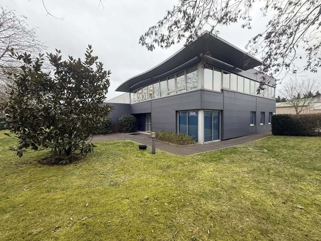 Location Local d'activités 1 934 m² - Photo 1