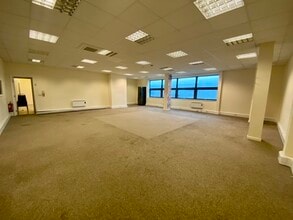 Dencora Way, Luton to rent Interior Photo- Image 2 of 5