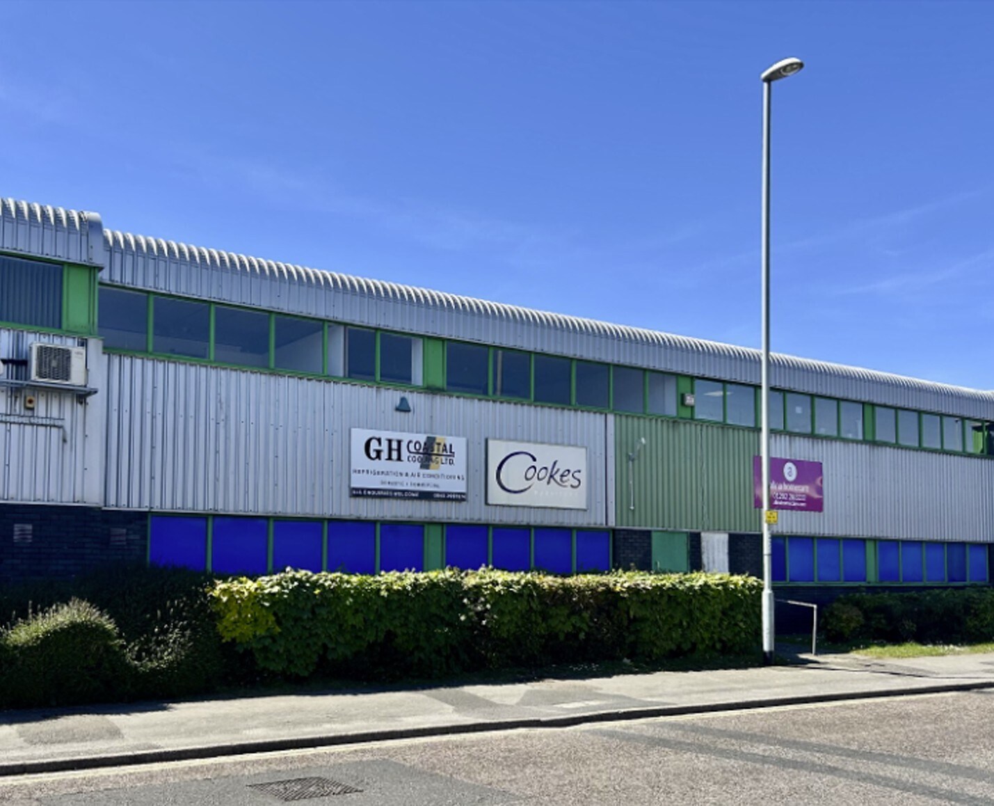 Airfield Way, Christchurch to rent Building Photo- Image 1 of 3