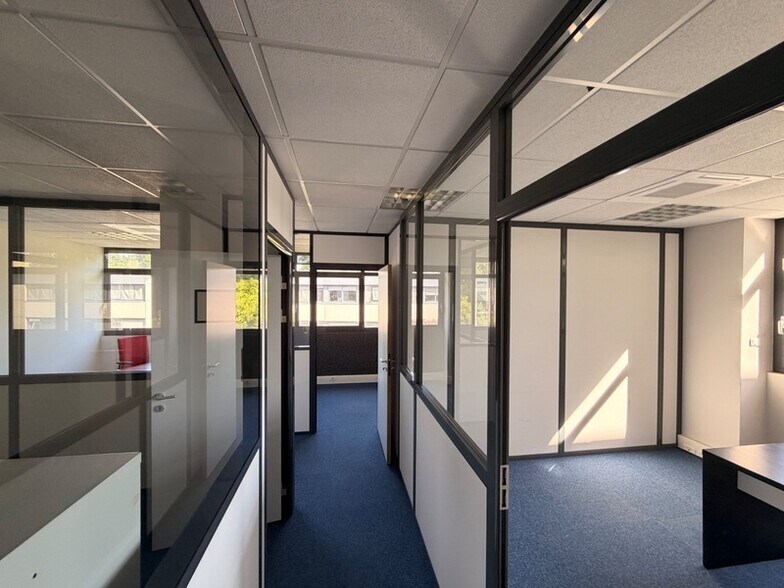 Office in Limonest to rent - Interior Photo - Image 3 of 10
