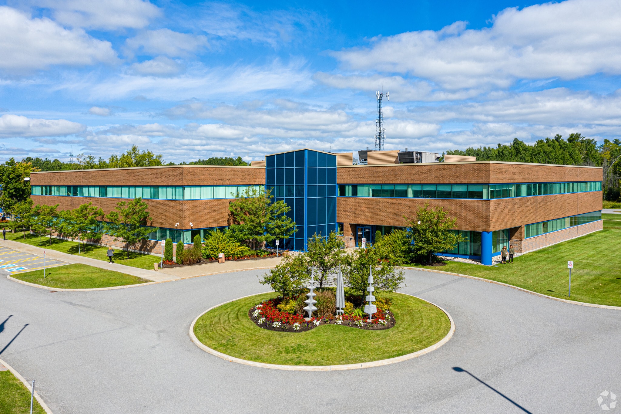 200 Boul De La Technologie, Gatineau, QC to rent Primary Photo- Image 1 of 3