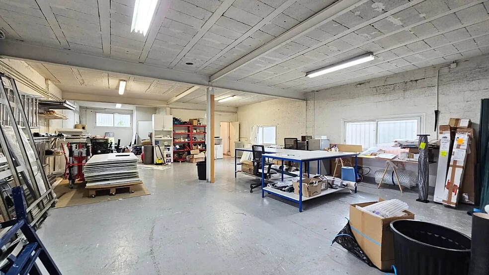 40 Rue Jean Moulin, Pontault-Combault to rent - Interior Photo - Image 2 of 16