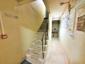 2 Houldsworth Sq, Stockport to rent Interior Photo- Image 2 of 11