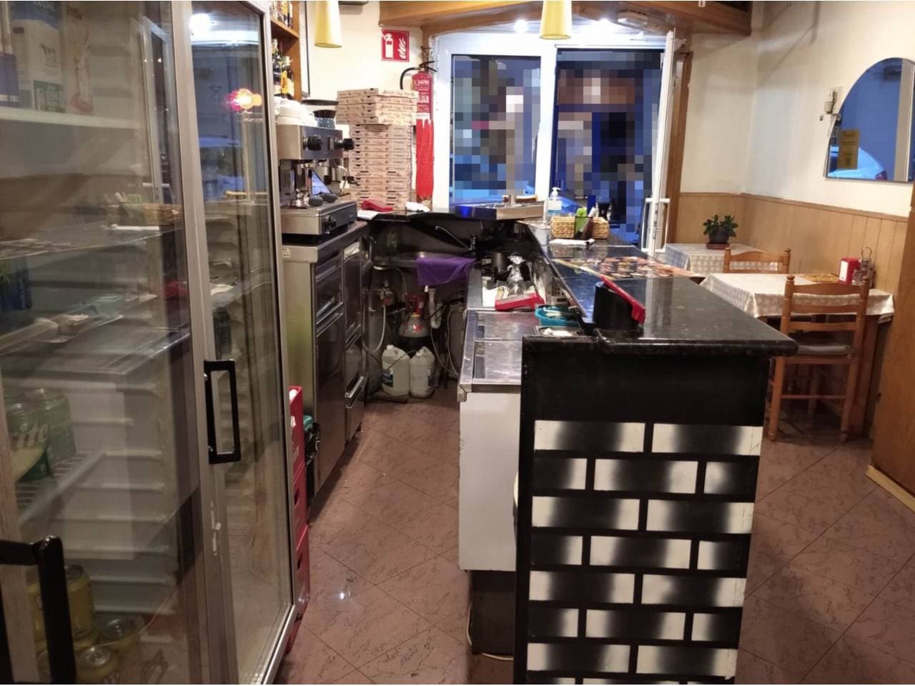 Retail in Barcelona, Barcelona to rent Interior Photo- Image 1 of 2